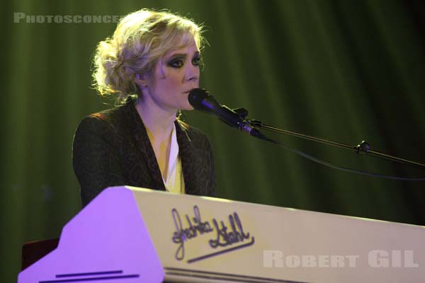 FREDRIKA STAHL - 2014-02-04 - PARIS - Le Trianon - 